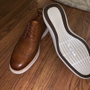 COLE HAAN Men's GrandEvølution Wingtip Oxford